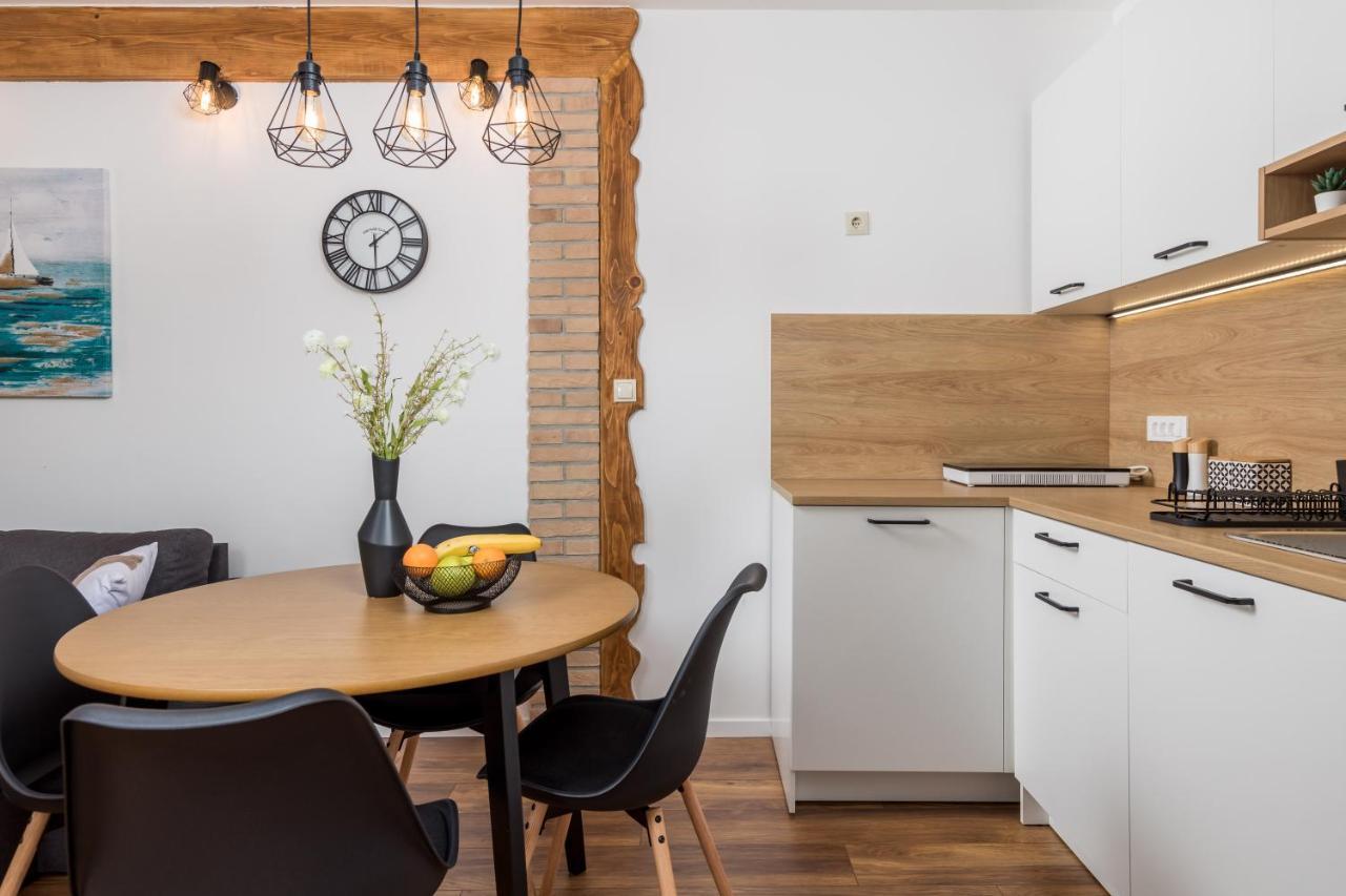 Apartment Roko *